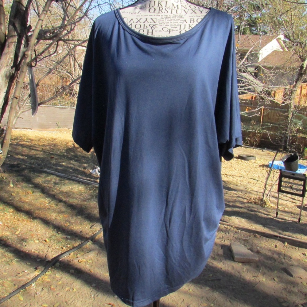 Navy Blue Women's Short Sleeve Top